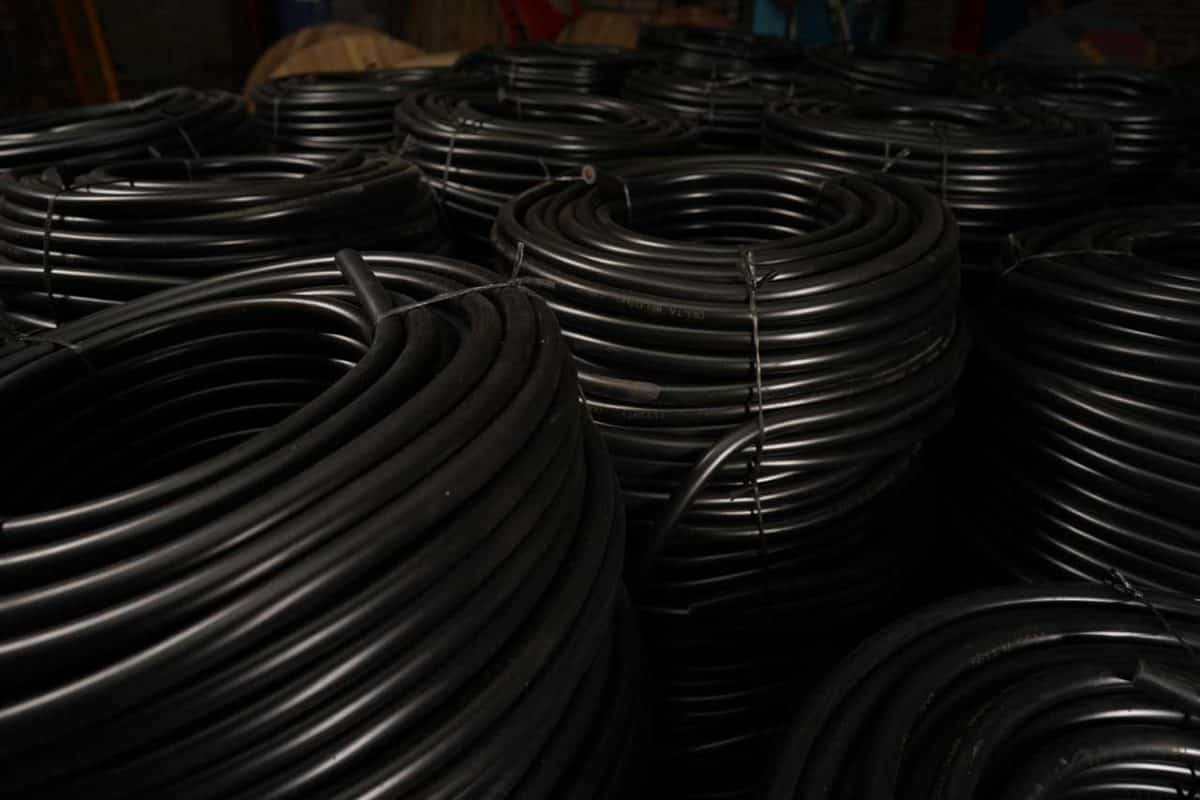 Self-retaining low voltage power cable